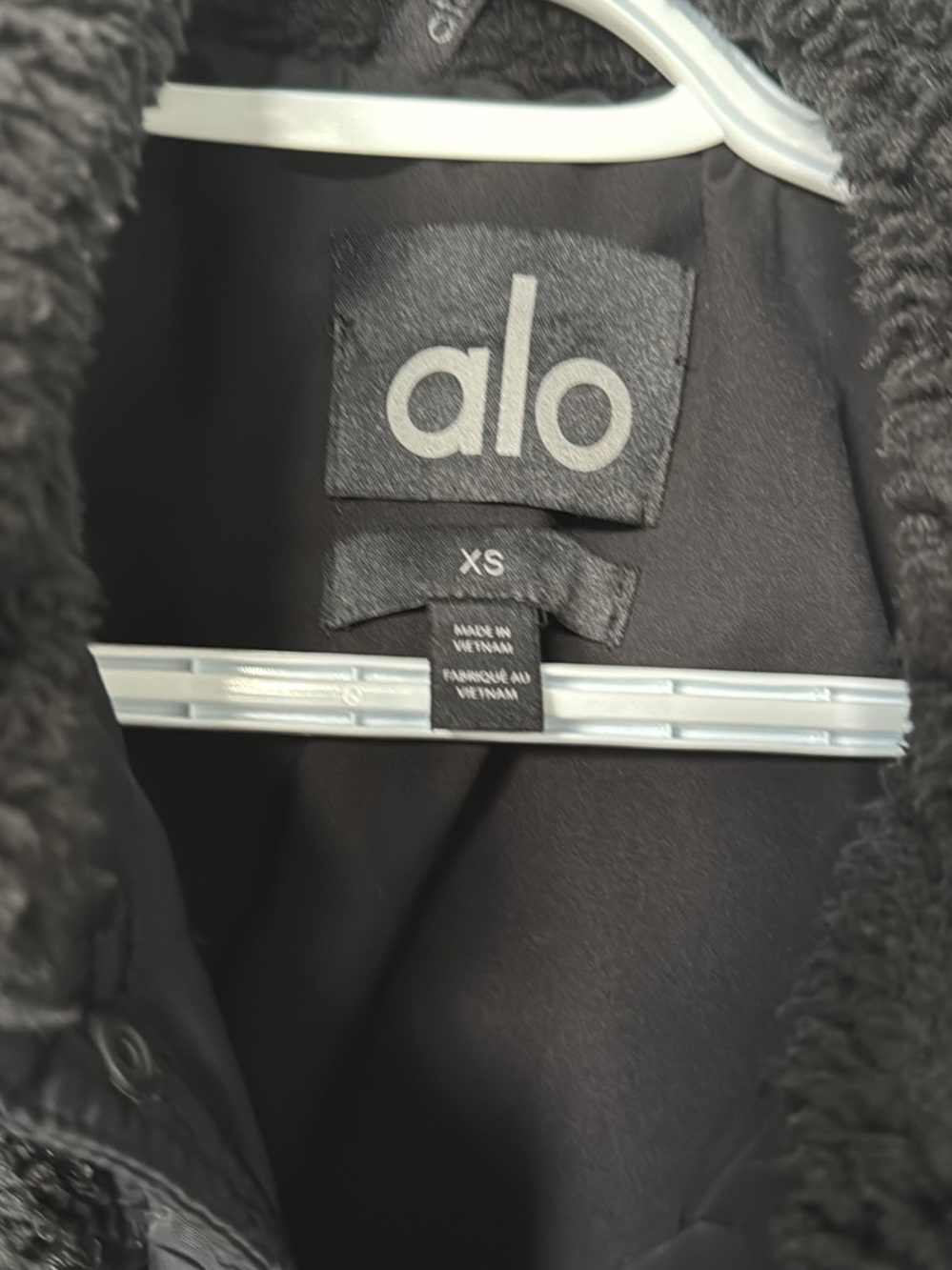 Womens Alo Jacket with Quilted Pockets - Picture 4 of 8